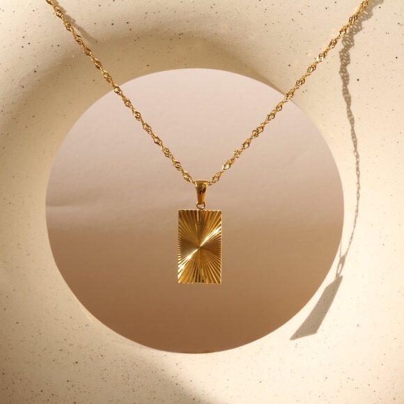 14K Gold Filled Sun Dial Bar Necklace - Picture 4 of 4